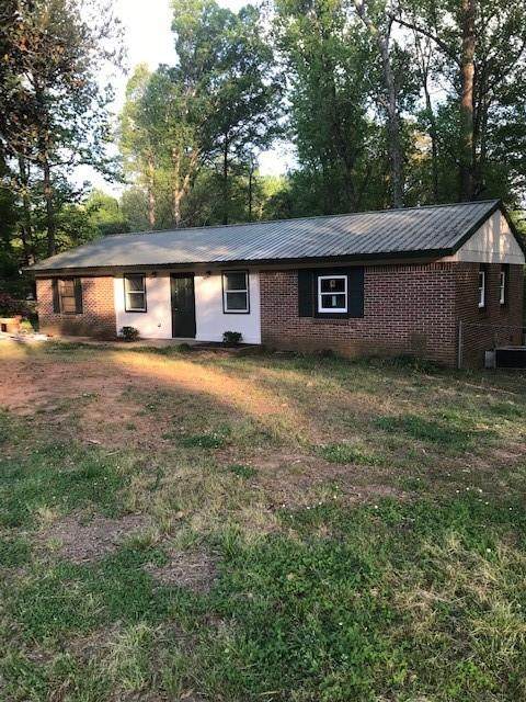 304 Brookhaven Drive - Photo 1