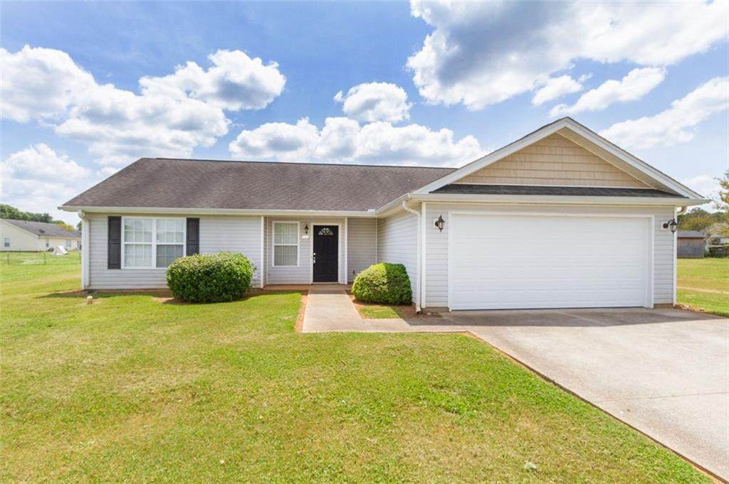 103 Silver Spur Drive - Photo 1
