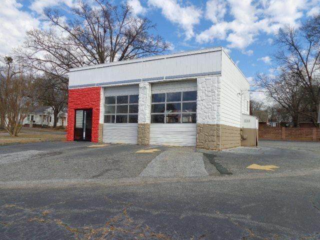 1404 Main Street - Photo 1