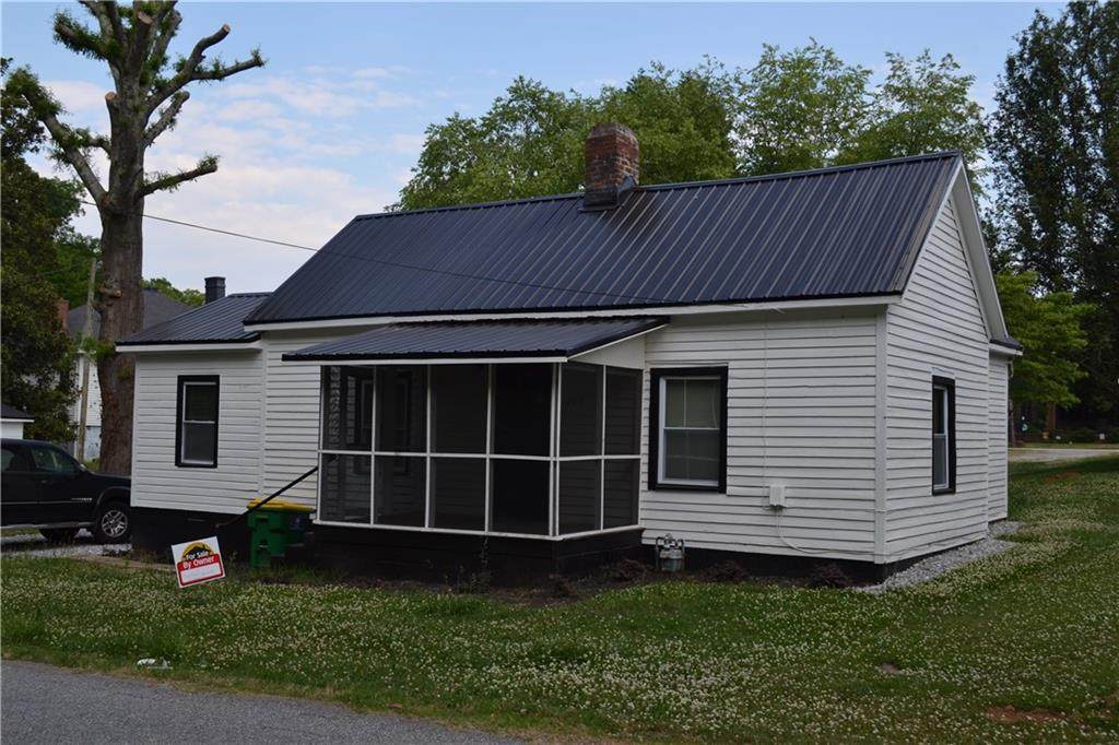 203 Saluda Street - Photo 1