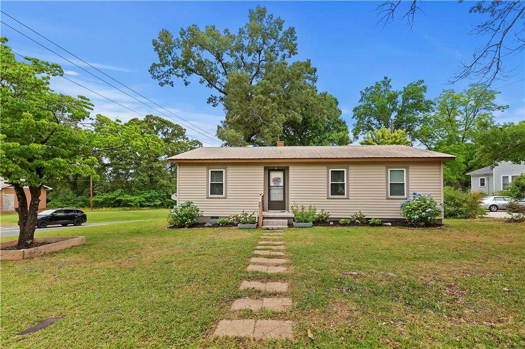1401 W. Main Street - Photo 1