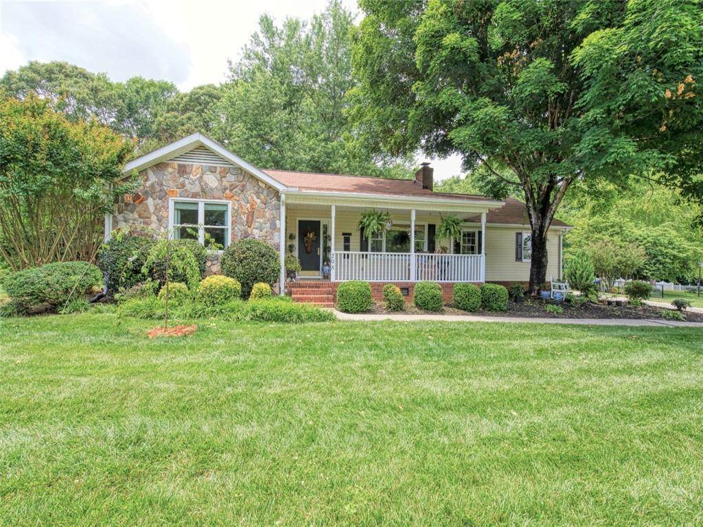 208 Sheffield Court - Photo 1