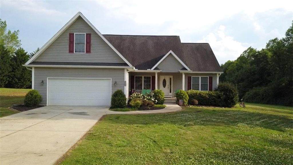 215 Pebble Creek Drive - Photo 1
