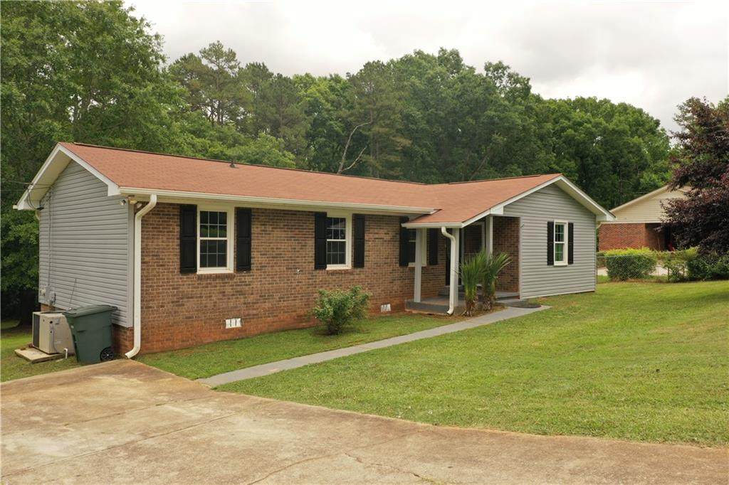 200 Creek Drive - Photo 1