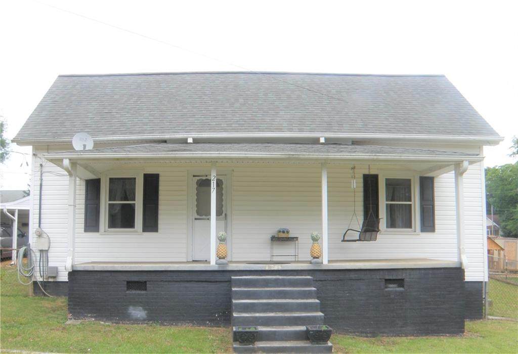 217 7th Street - Photo 1