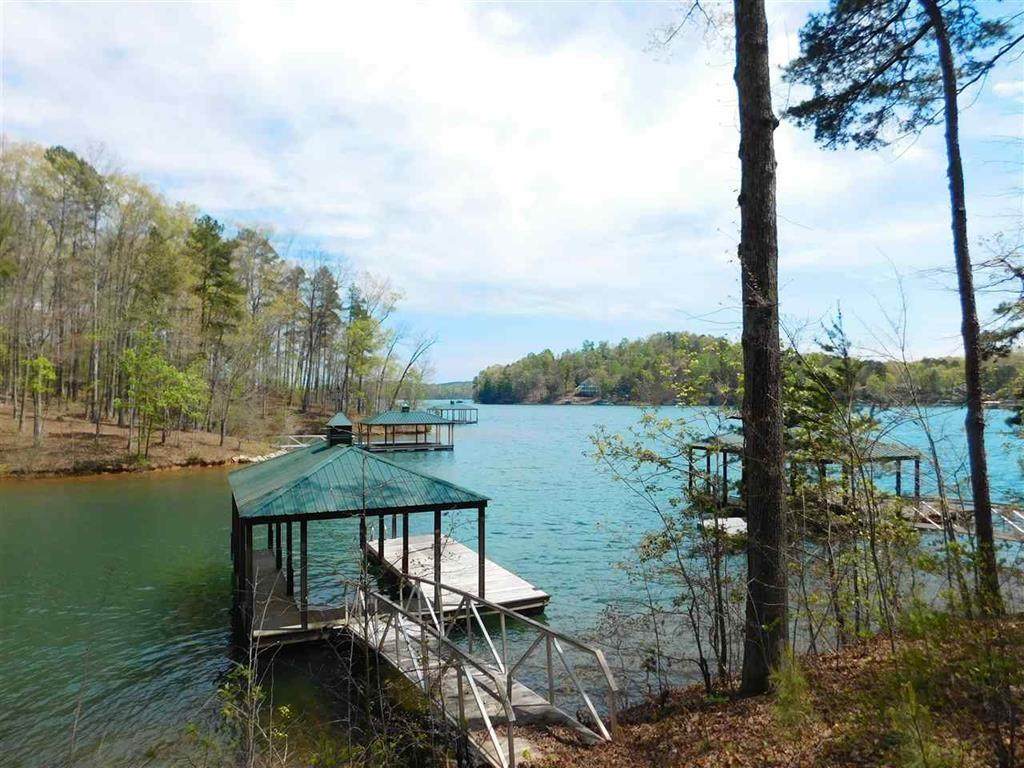 131 Creekshore Drive - Photo 1