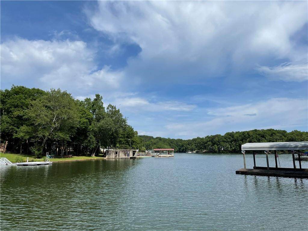 11 Crystal Lake Court - Photo 1
