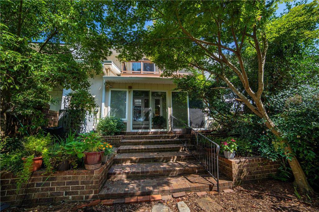 216 Holiday East Drive - Photo 1