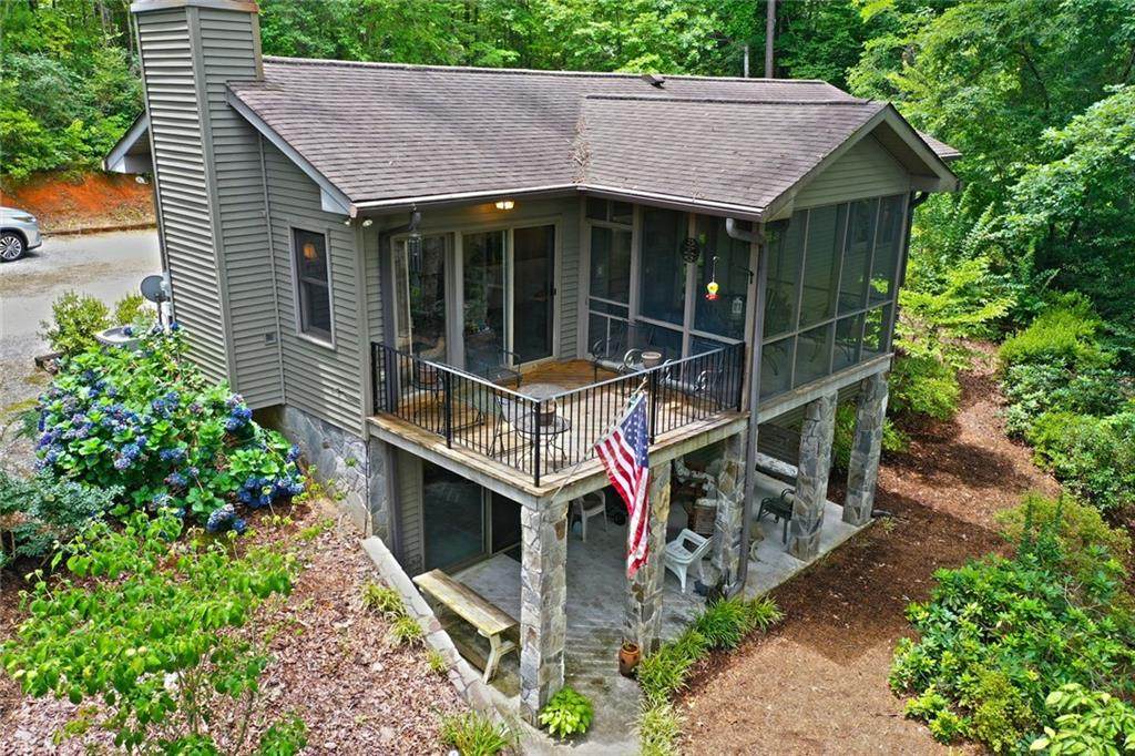 305 Coves Drive - Photo 1