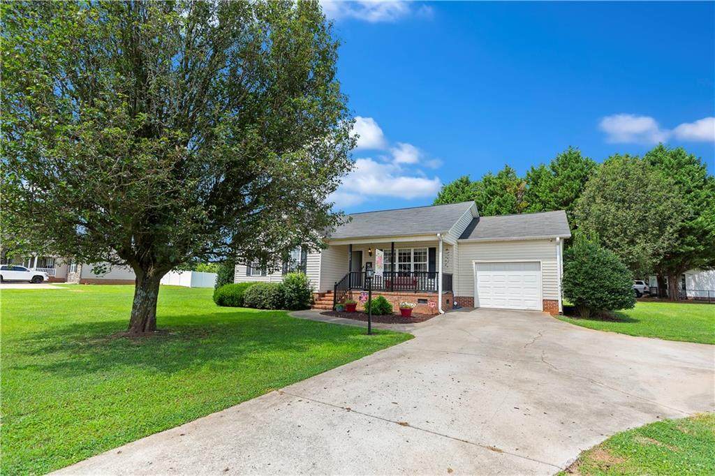 623 New Hope Road - Photo 1