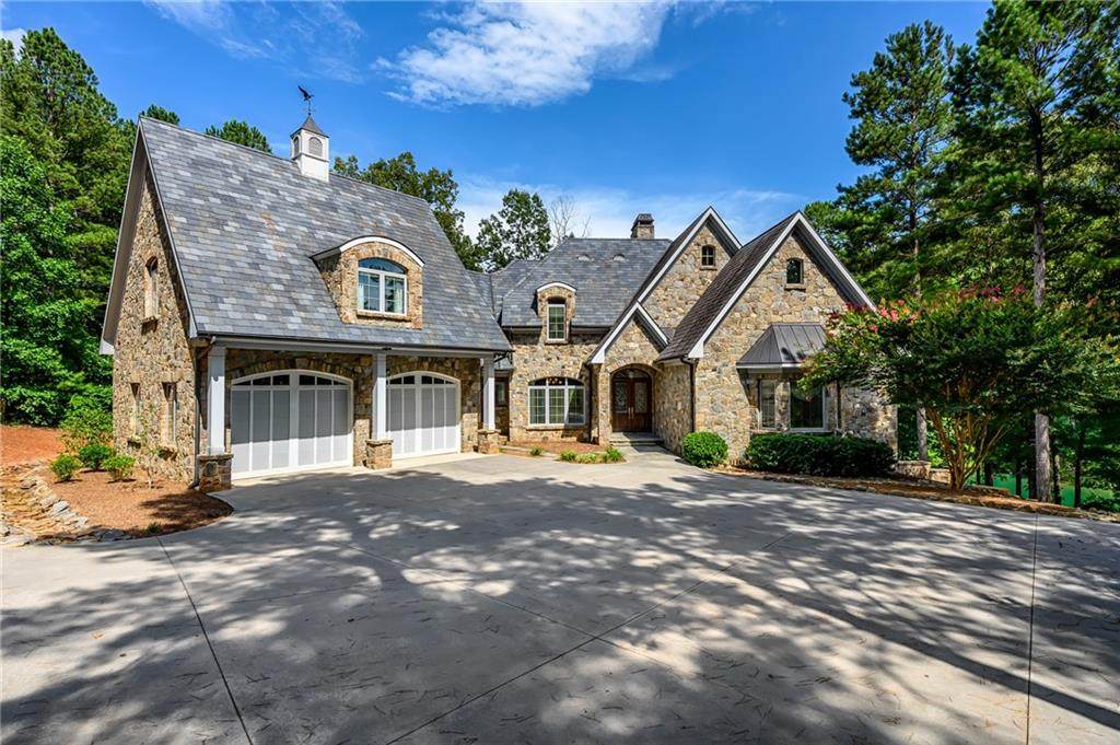 802 Mirror Lake Court - Photo 1