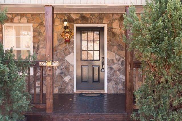131 W Waters Edge Lane - Photo 1