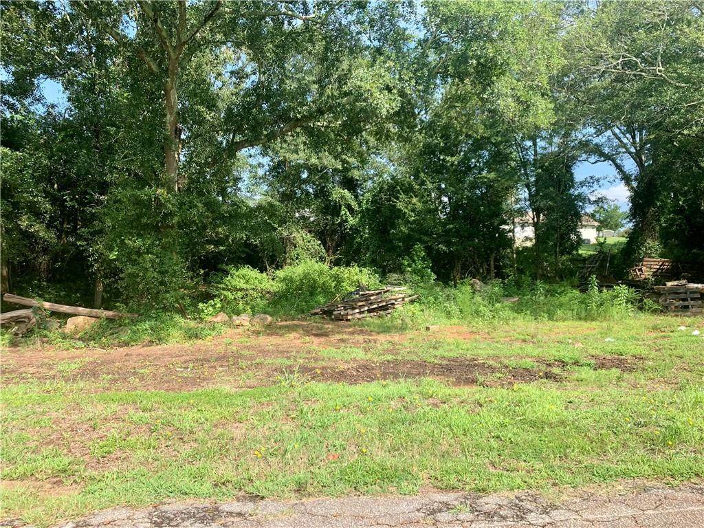 610 Parkwood Drive - Photo 1