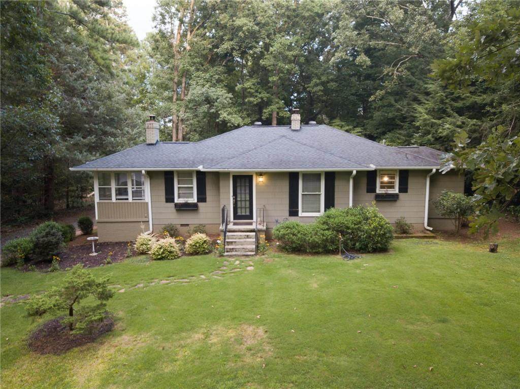 208 Highland Drive - Photo 1