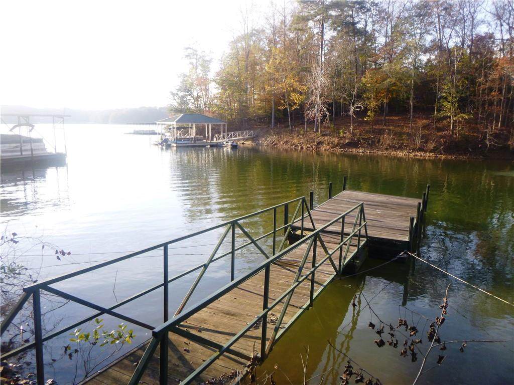 112 Andrea Point - Photo 1