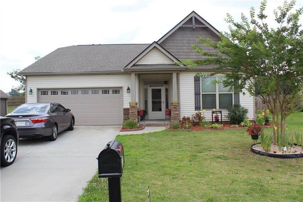 122 Norfolk Circle - Photo 1
