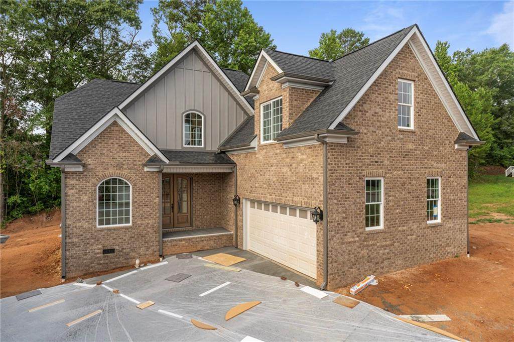112 Courtyard Drive - Photo 1