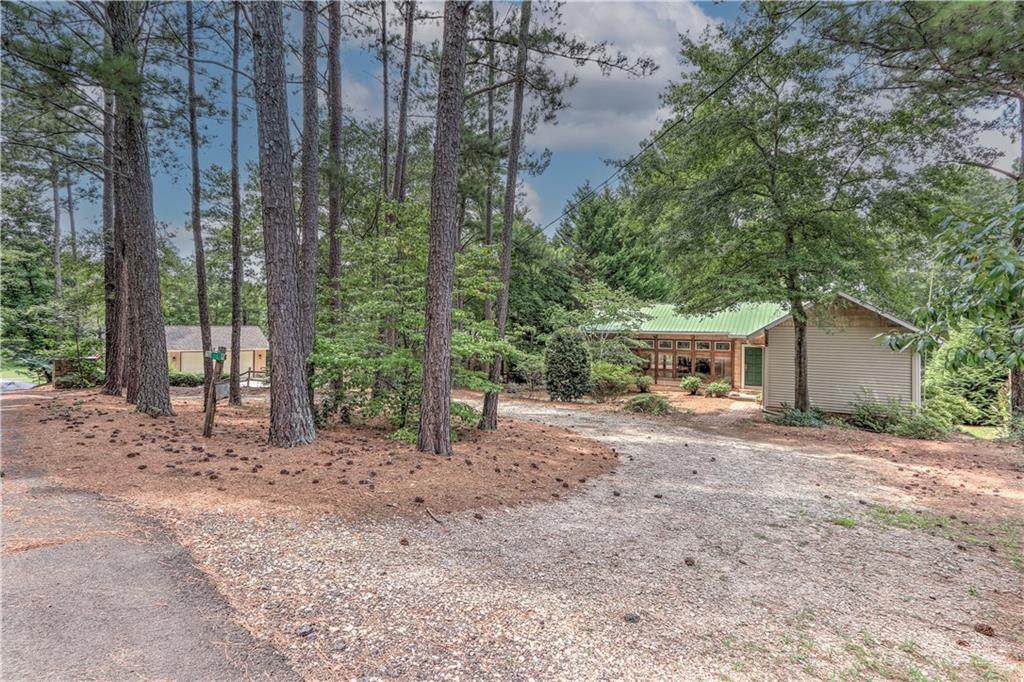 215 Grizzly Bear Lane - Photo 1
