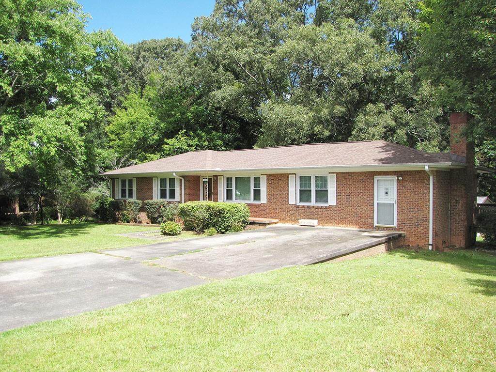 203 Torrington Road - Photo 1