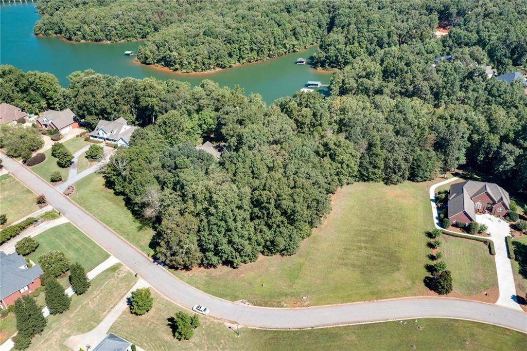 112 Topsail Drive - Photo 1