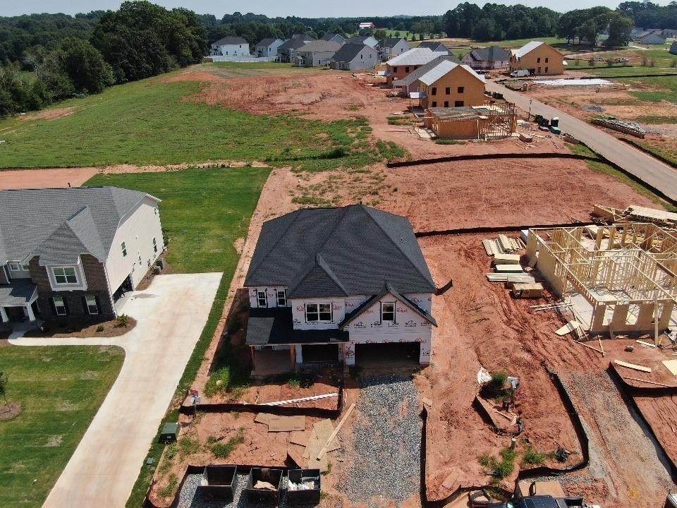 402 Oak Crest Drive - Photo 1