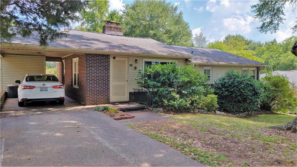 204 Whitten Street - Photo 1