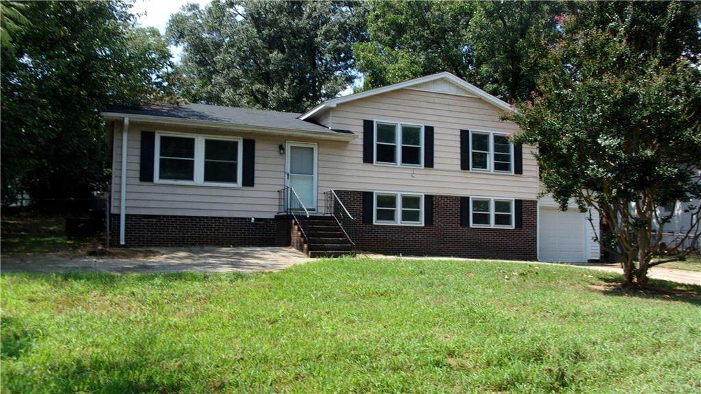 112 Folkstone Street - Photo 1