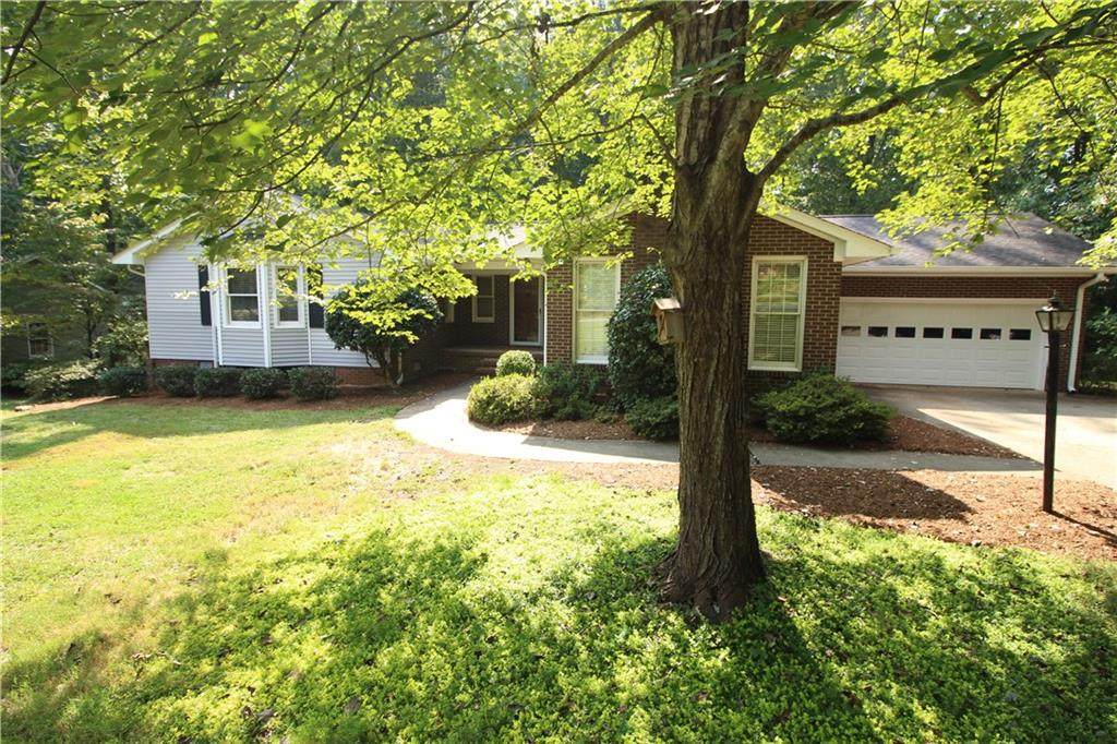 532 Squire Circle - Photo 1