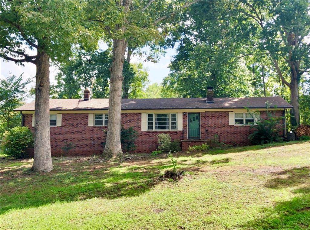 114 Brookwood Drive - Photo 1