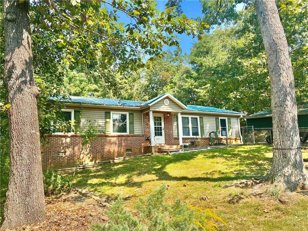 306 Lakecrest Road - Photo 1