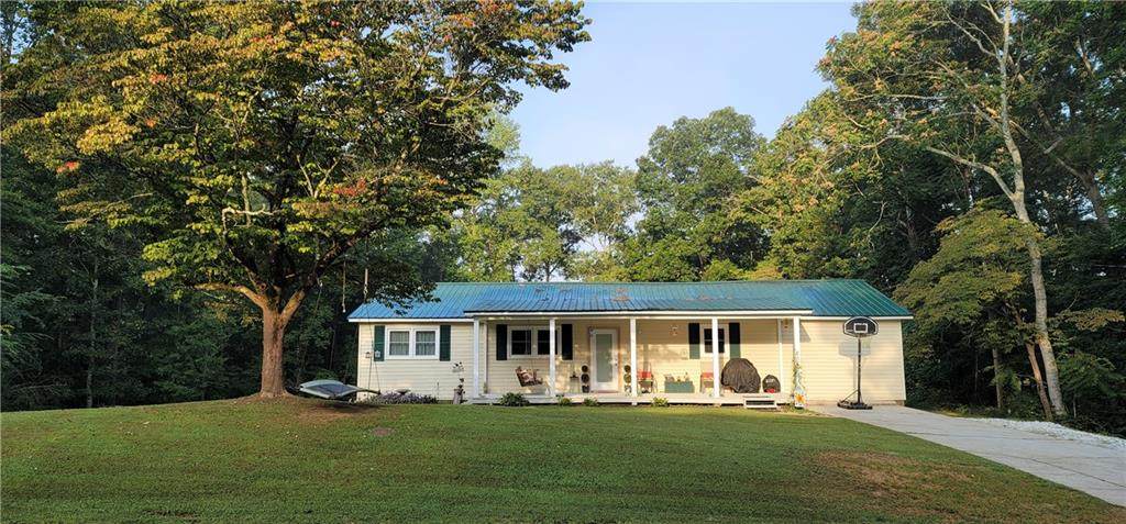 557 Greenbriar Drive - Photo 1