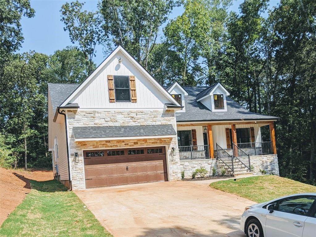 607 Robin Hood Lane - Photo 1