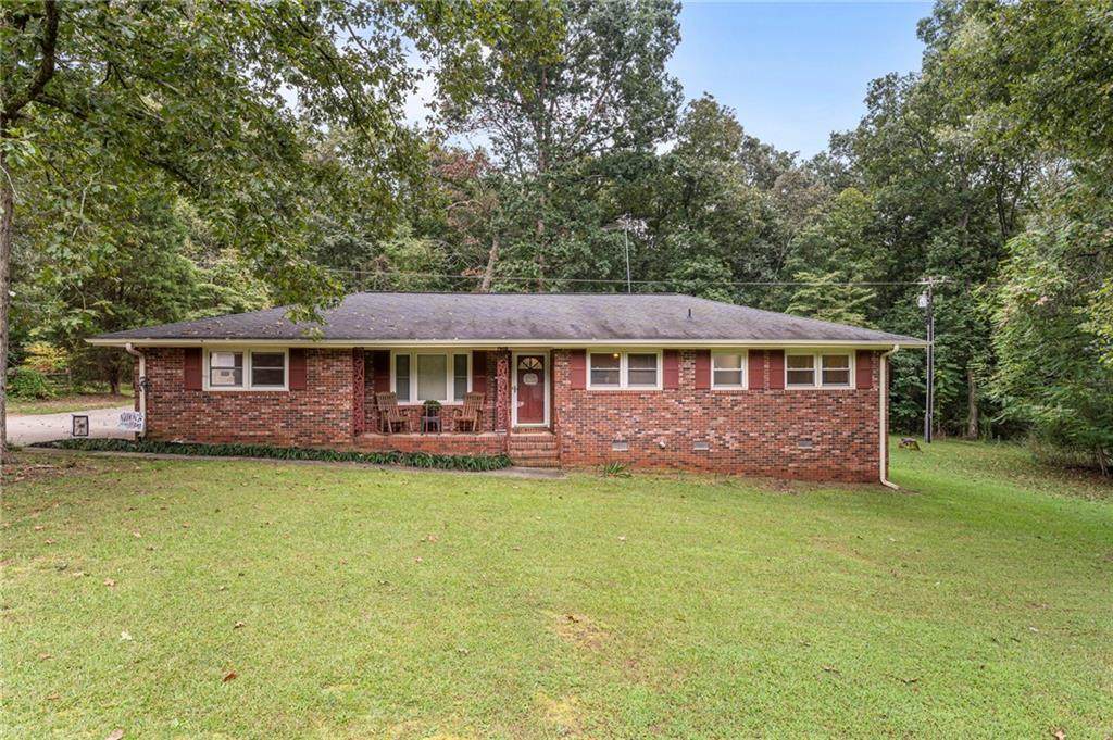 224 Cloverhill Drive - Photo 1