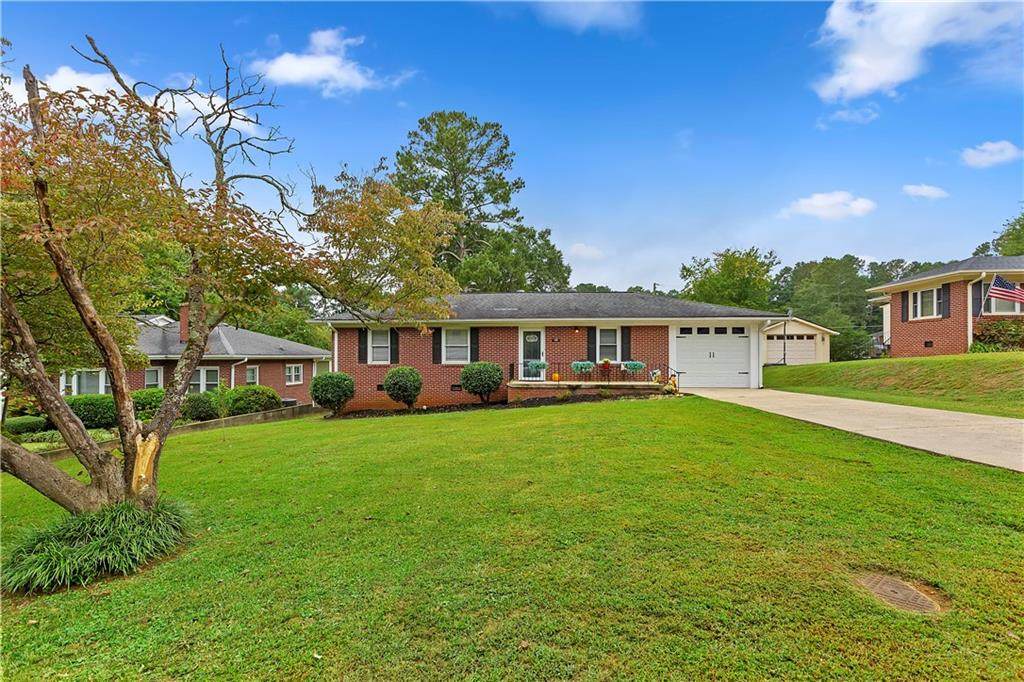 108 Clinton Drive - Photo 1