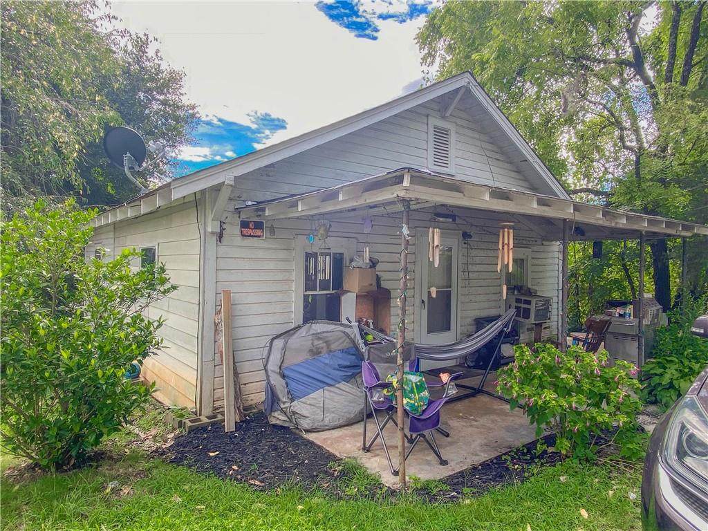 106 Sherwood Drive - Photo 1