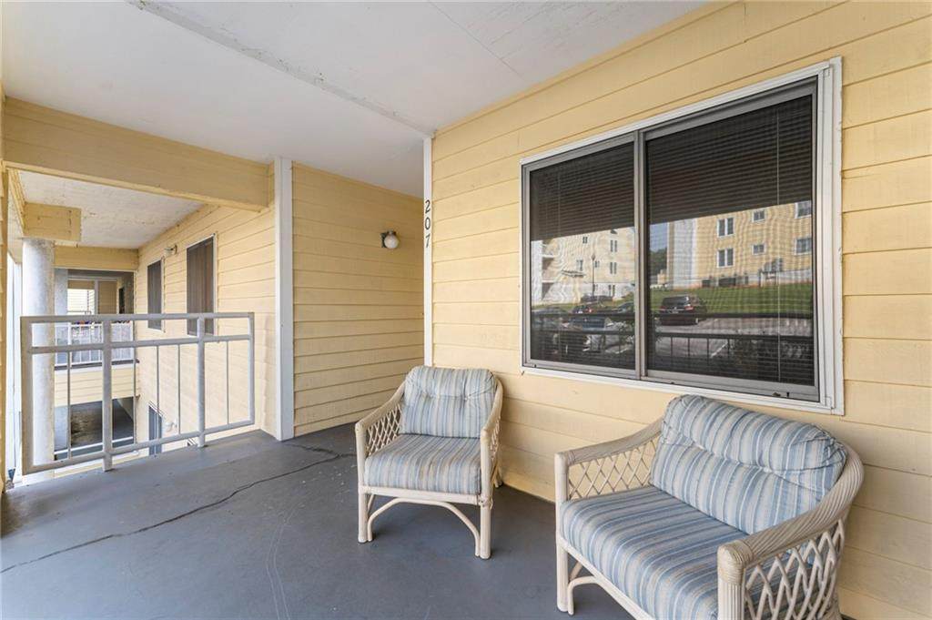 207 Northlake Drive - Photo 1