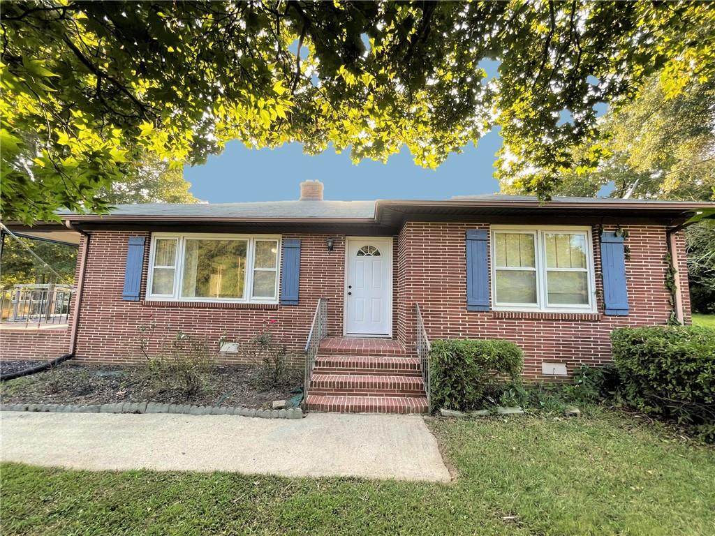 752 Rose Lane - Photo 1
