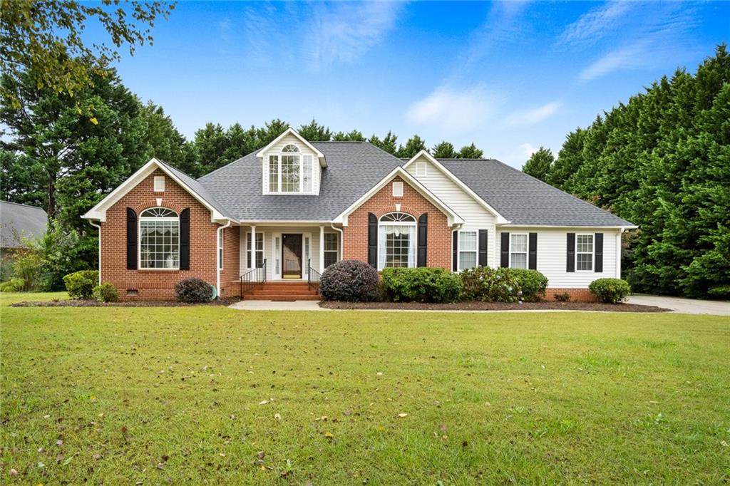203 Smithfield Drive - Photo 1