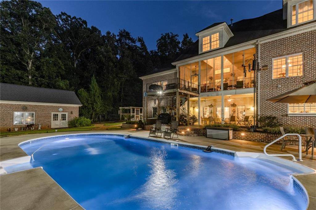 372 Peninsula Drive - Photo 1
