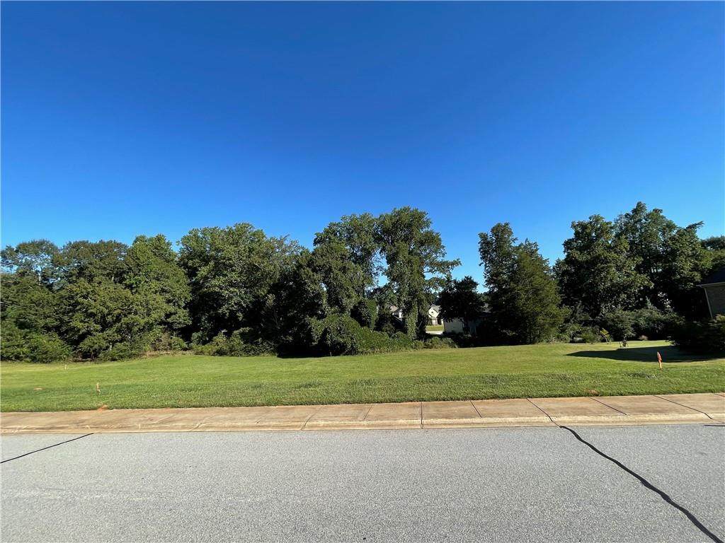 105 Bree Drive - Photo 1