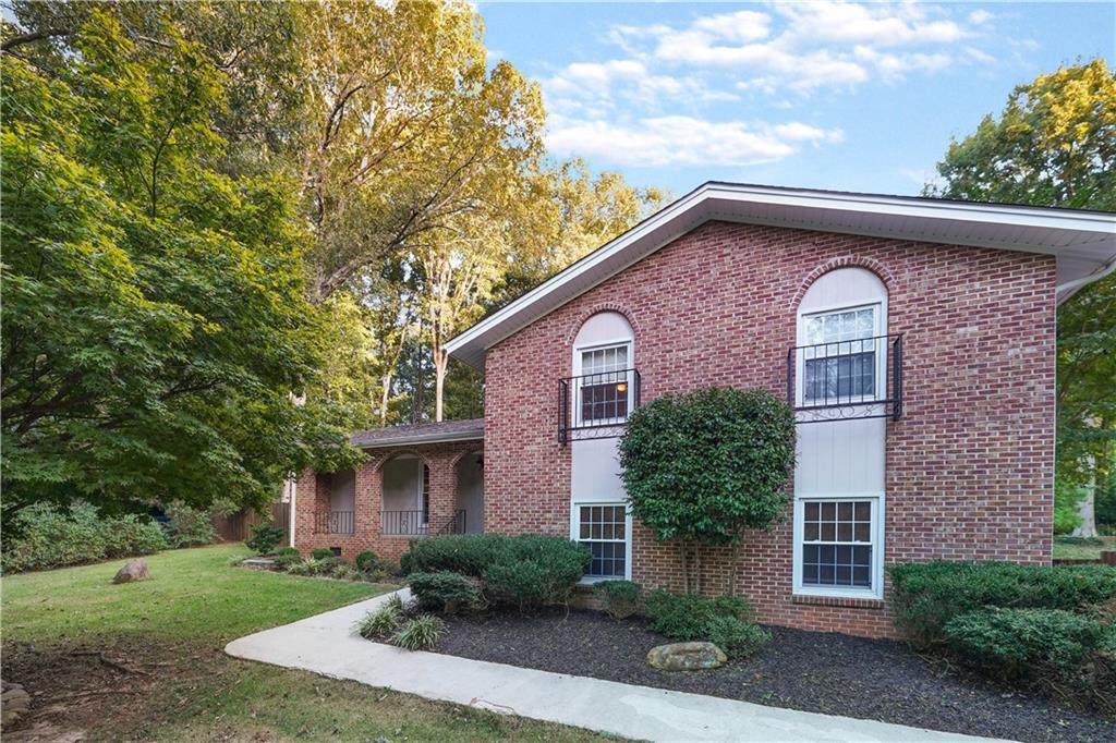 307 Brookgreen Circle - Photo 1