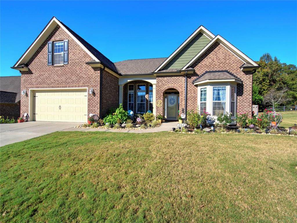 202 Buxton Court - Photo 1