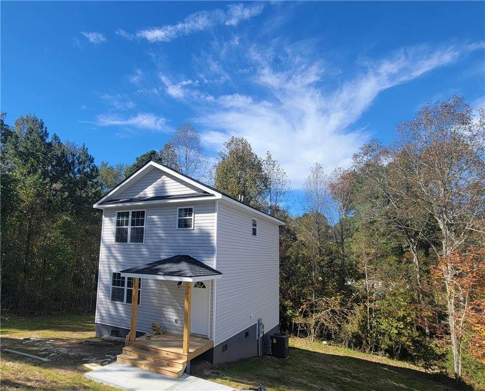 210 Ashton Drive - Photo 1