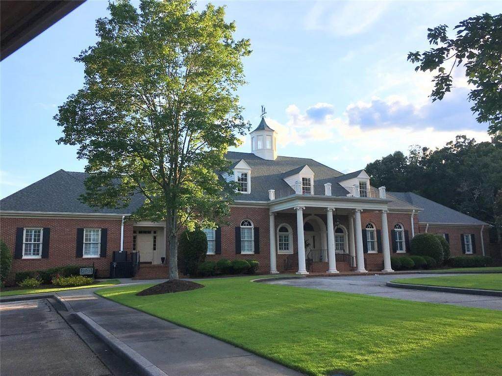 2700 Brook Hollow - Photo 1