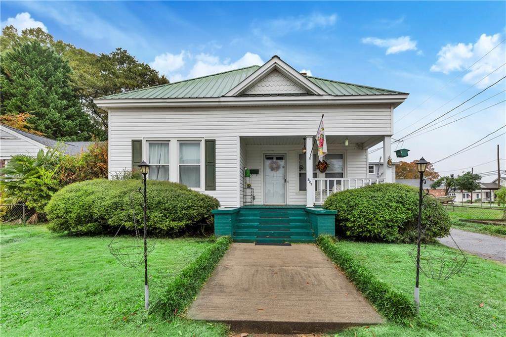 307 Crayton Street - Photo 1
