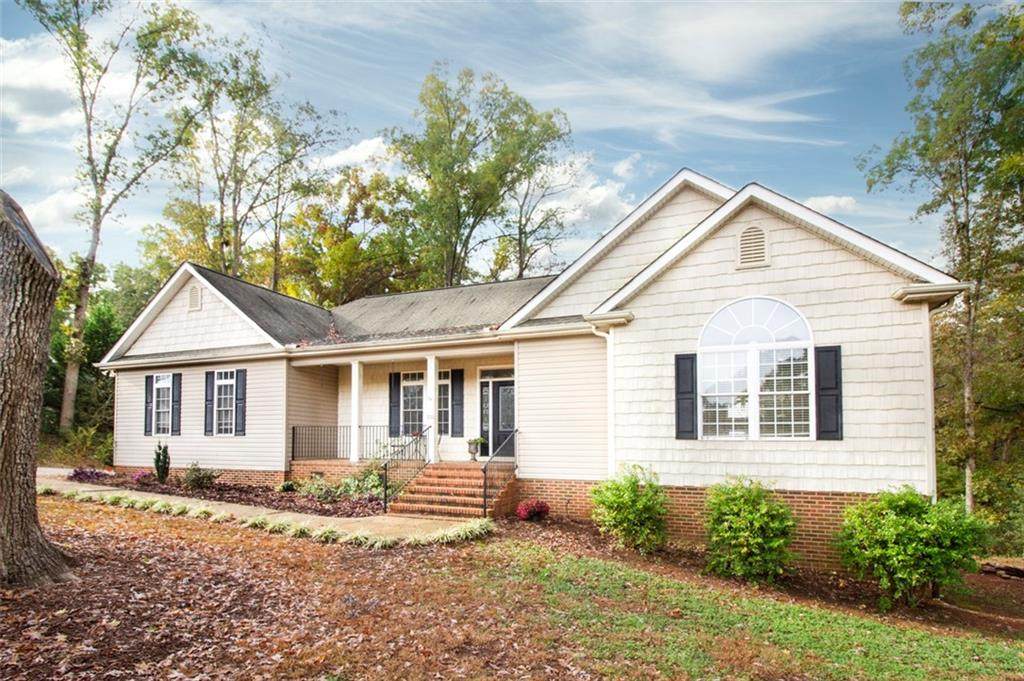 115 Woods Way - Photo 1