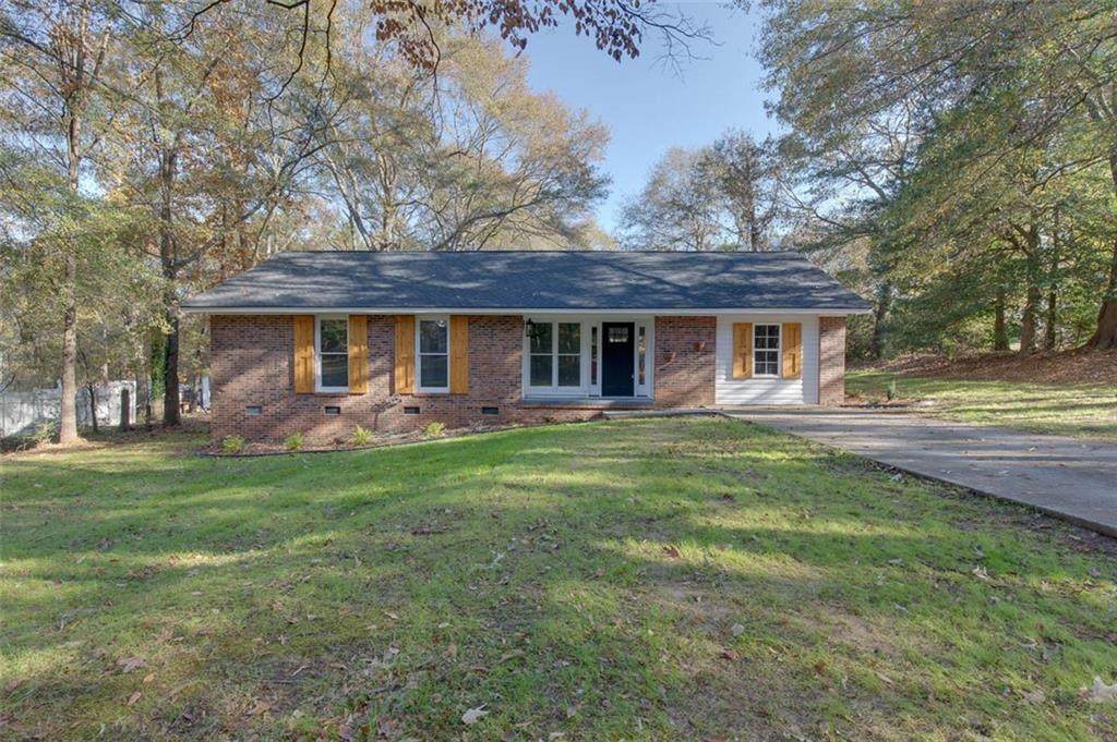 503 Forest Hills Drive - Photo 1