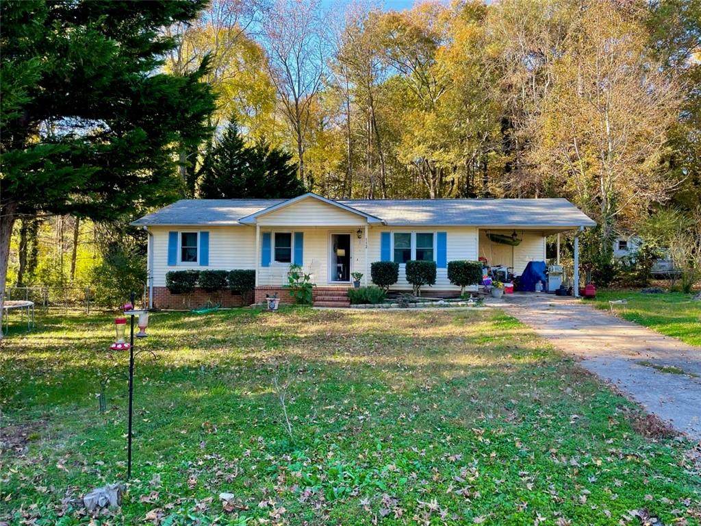 112 Laurel Drive - Photo 1