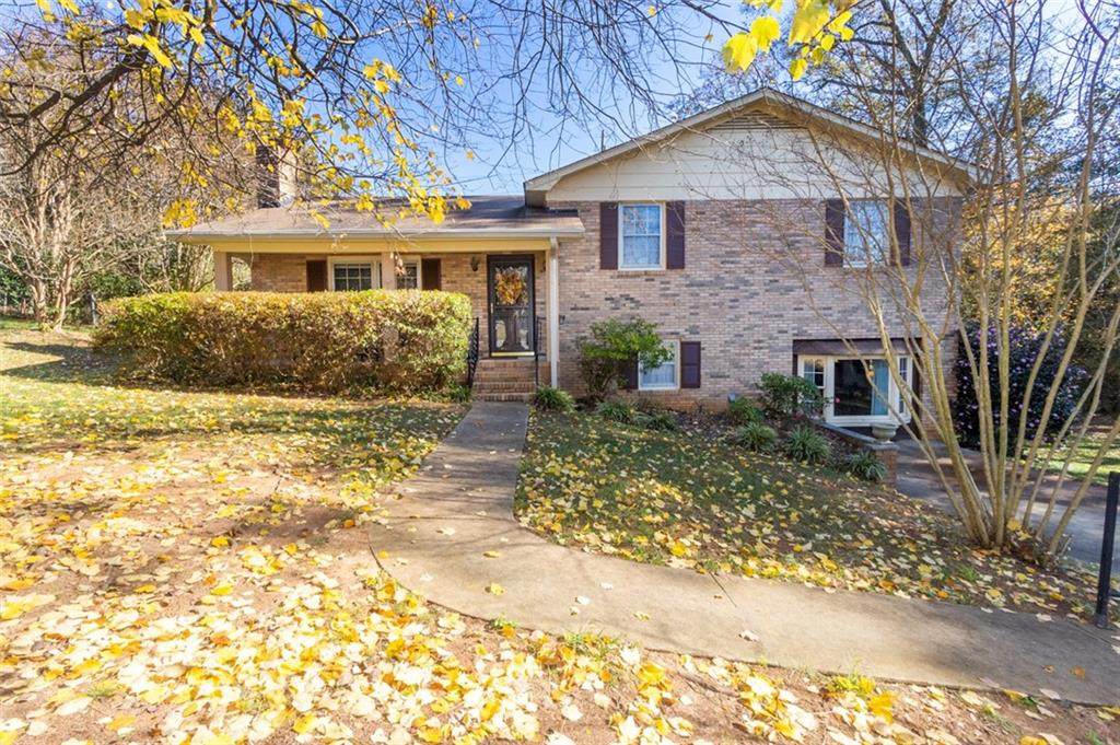 106 Fleetwood Drive - Photo 1