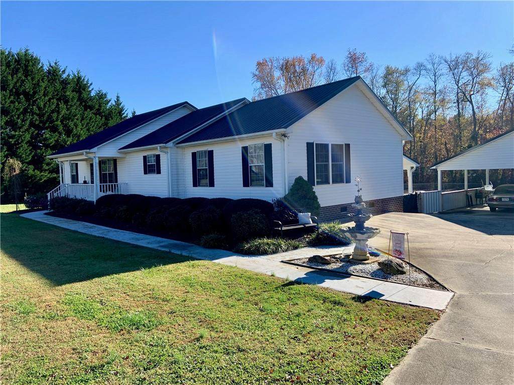 107 Hemlock Drive - Photo 1